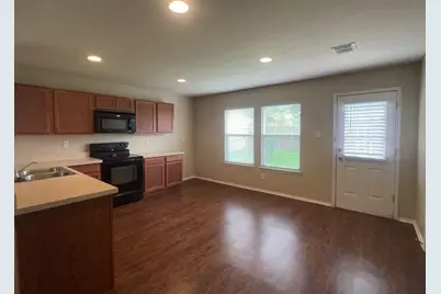 1340 Gayle Street, Burleson, TX 76028 - Photo 3