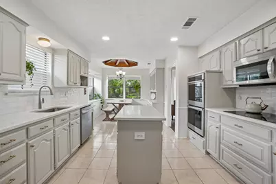 2330 Heatherwoods Way, Carrollton, TX 75007 - Photo 13