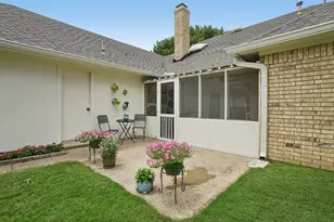 2330 Heatherwoods Way, Carrollton, TX 75007 - Photo 29