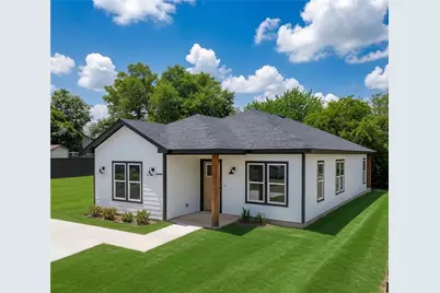 1609 E Bluff Street, Fort Worth, TX 76102 - Photo 1