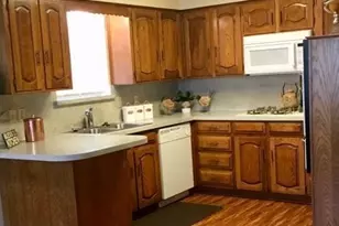 721 Lindenwood Dr, Lancaster, TX 75134 - Photo 5