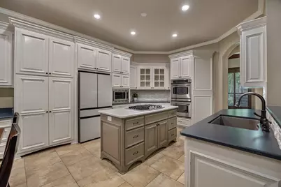 1915 Stonegate Boulevard, Tyler, TX 75703 - Photo 11