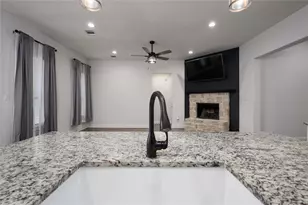 300 Bronco Dr, Pilot Point, TX 76258 - Photo 11