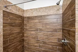 108 Reaves Ln, Hurst, TX 76053 - Photo 23