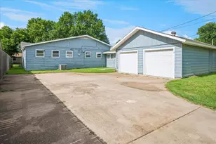 108 Reaves Ln, Hurst, TX 76053 - Photo 25