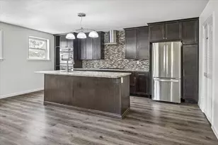 108 Reaves Ln, Hurst, TX 76053 - Photo 5