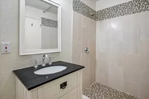 108 Reaves Ln, Hurst, TX 76053 - Photo 17