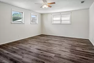108 Reaves Ln, Hurst, TX 76053 - Photo 15