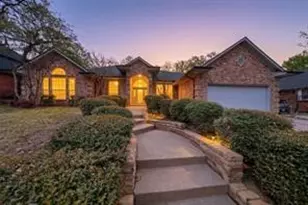 1405 Briar Dr, Bedford, TX 76022 - Photo 1