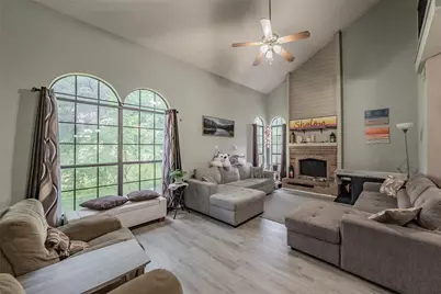 219 Shady Lane Drive, Fort Worth, TX 76112 - Photo 29