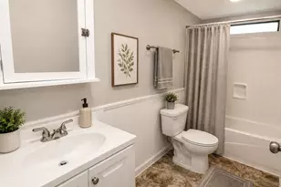 2008 Dorothy Dr, Burleson, TX 76028 - Photo 17