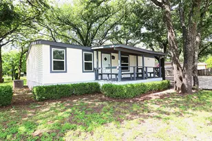 2008 Dorothy Dr, Burleson, TX 76028 - Photo 3