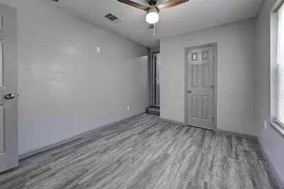 4913 Tahoe Drive, Fort Worth, TX 76119 - Photo 9