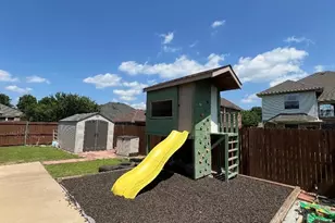 5823 Sunny Meadow Ln, Grand Prairie, TX 75052 - Photo 21