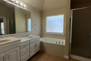 5823 Sunny Meadow Ln, Grand Prairie, TX 75052 - Photo 13