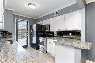 10109 Regal Park Ln, Dallas, TX 75230 - Photo 5