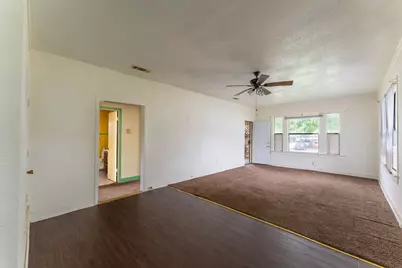 5808 Wellesley Avenue, Fort Worth, TX 76107 - Photo 9