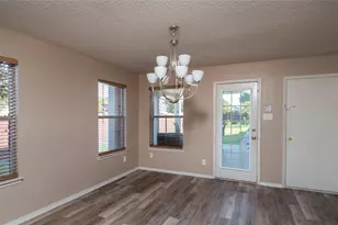 901 Elizabeth Dr, Lewisville, TX 75067 - Photo 11