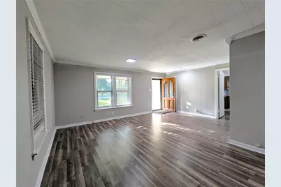 1305 Hillcrest Boulevard, Gainesville, TX 76240 - Photo 7