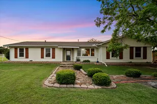 308 Sunset Dr, Corsicana, TX 75110 - Photo 1