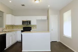 1648 Crown Point Dr, Little Elm, TX 75036 - Photo 9