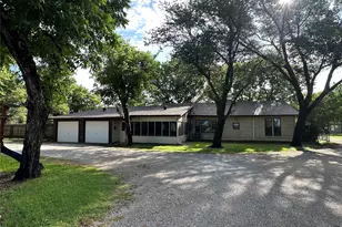 604 Harrel Ave, Bynum, TX 76631 - Photo 5