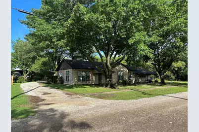604 Harrel Avenue, Bynum, TX 76631 - Photo 3