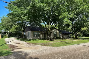 604 Harrel Ave, Bynum, TX 76631 - Photo 3