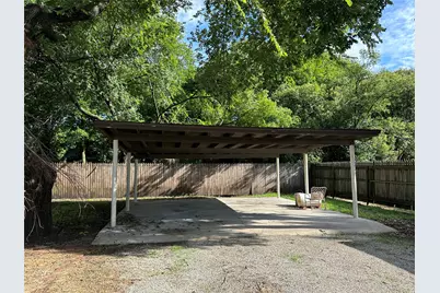 604 Harrel Avenue, Bynum, TX 76631 - Photo 7
