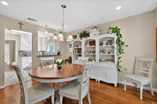 2400 Kings Country Dr, Irving, TX 75038 - Photo 9