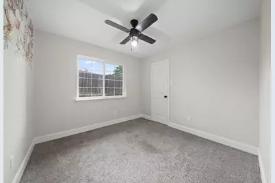 310 Valley Spring Drive, Arlington, TX 76018 - Photo 19