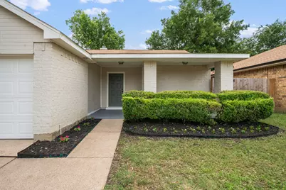 310 Valley Spring Drive, Arlington, TX 76018 - Photo 3