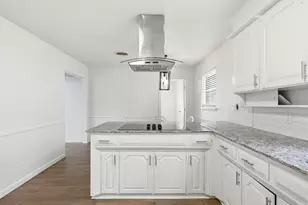 2121 Canton Dr, Fort Worth, TX 76112 - Photo 11