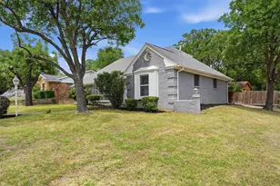 2121 Canton Dr, Fort Worth, TX 76112 - Photo 3