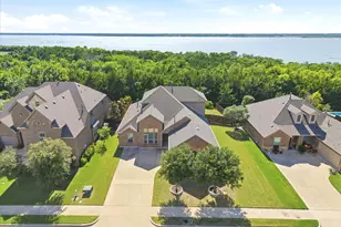 3909 Whitman Dr, Rockwall, TX 75087 - Photo 1