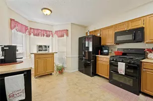 5651 Centeridge Dr, Dallas, TX 75249 - Photo 9