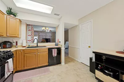 5651 Centeridge Drive, Dallas, TX 75249 - Photo 11