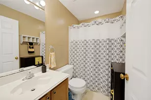 5651 Centeridge Dr, Dallas, TX 75249 - Photo 17