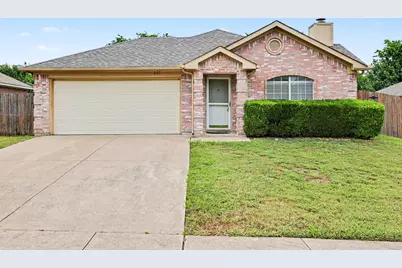 221 Los Angeles Drive, Glenn Heights, TX 75154 - Photo 1