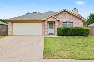 221 Los Angeles Dr, Glenn Heights, TX 75154 - Photo 1
