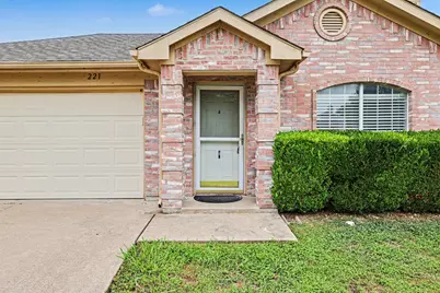 221 Los Angeles Drive, Glenn Heights, TX 75154 - Photo 3