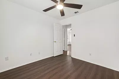 221 Los Angeles Drive, Glenn Heights, TX 75154 - Photo 19