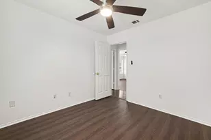 221 Los Angeles Dr, Glenn Heights, TX 75154 - Photo 19