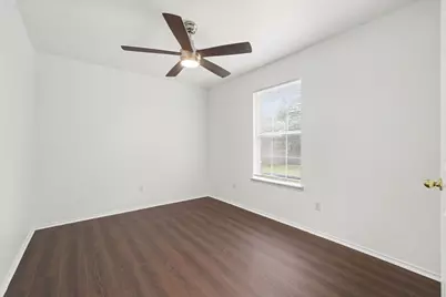 221 Los Angeles Drive, Glenn Heights, TX 75154 - Photo 23