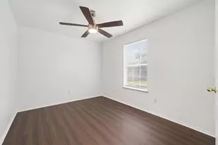 221 Los Angeles Dr, Glenn Heights, TX 75154 - Photo 23