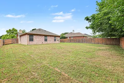 221 Los Angeles Drive, Glenn Heights, TX 75154 - Photo 25
