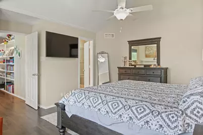 215 Cimarron Trail #1, Irving, TX 75063 - Photo 23