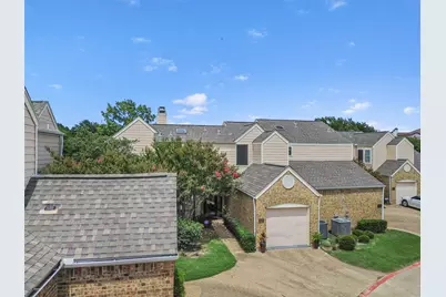 215 Cimarron Trail #1, Irving, TX 75063 - Photo 33