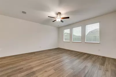 917 Dustwood Drive, Fort Worth, TX 76052 - Photo 5