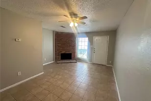 9447 Olde Towne Row, Dallas, TX 75227 - Photo 3